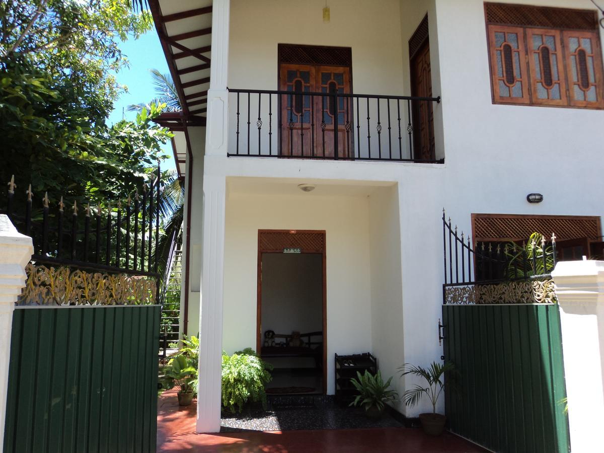 Pubudu'S Villa Hikkaduwa Exterior foto